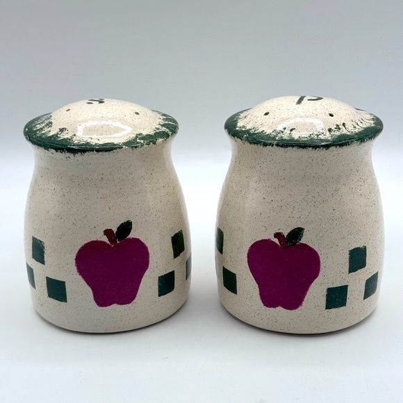 Vintage Apple Decor Rangetop Salt & Pepper Shakers Large Stoneware - Picture 1 of 8
